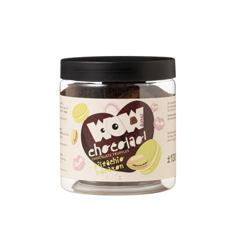 pistachio-macaron-valentines-chocolate